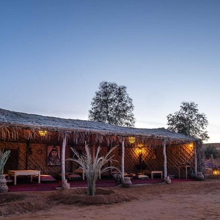 Ali & Sara'S Desert Palace Merzouga Exterior photo