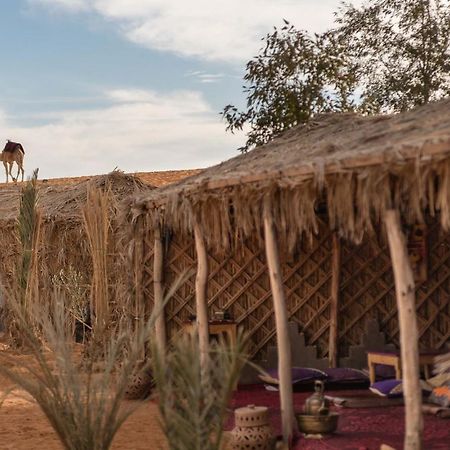 Ali & Sara'S Desert Palace Merzouga Exterior photo