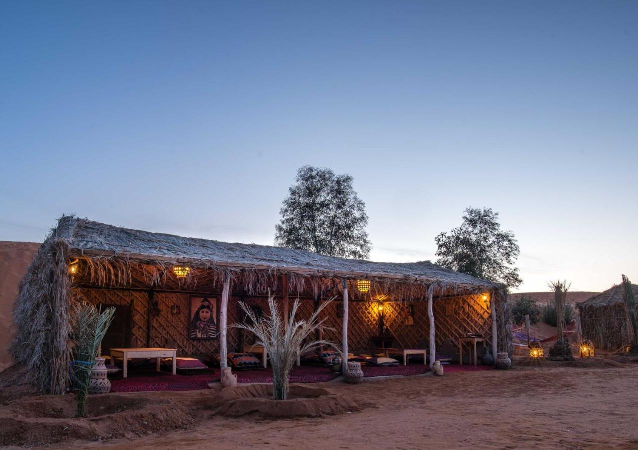 Ali & Sara'S Desert Palace Merzouga Exterior photo