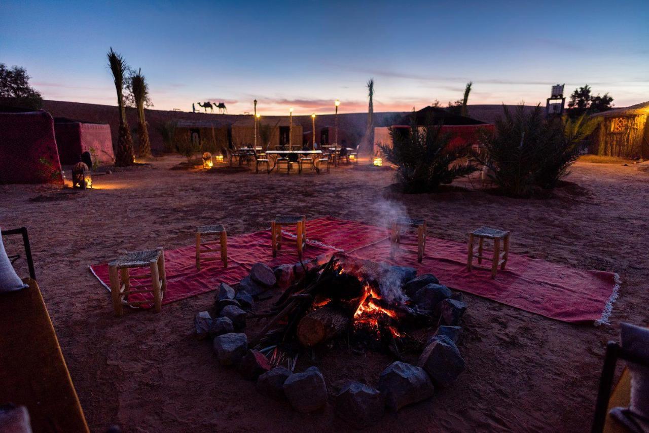 Ali & Sara'S Desert Palace Merzouga Exterior photo