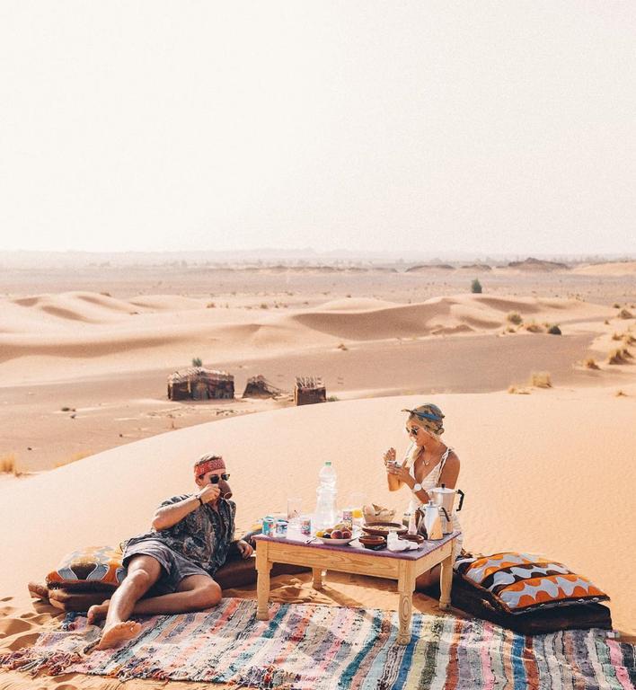 Ali & Sara'S Desert Palace Merzouga Exterior photo